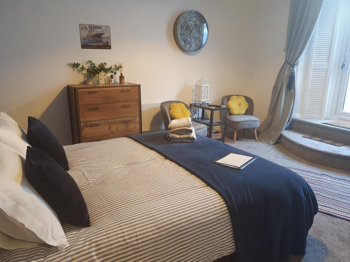 Beachcomber B&B Tenby Exterior photo